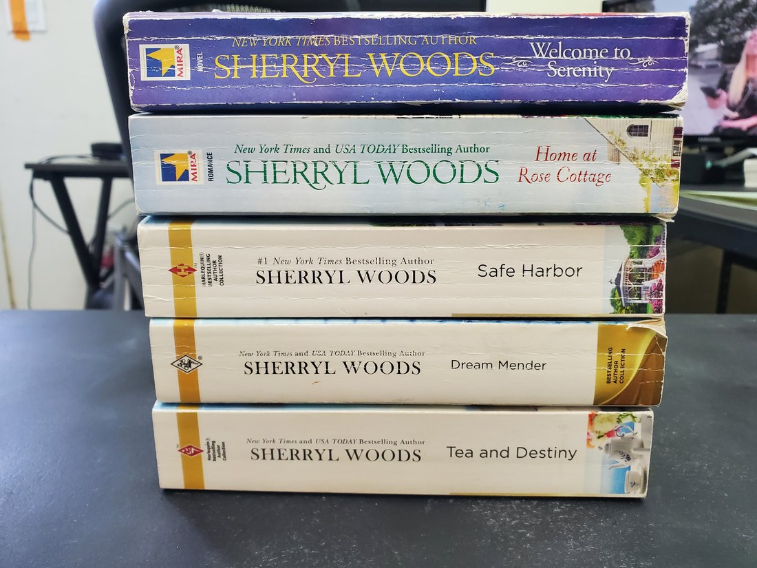 Sherryl Woods Bundle: Serenity & Classics (5 Books) - spines