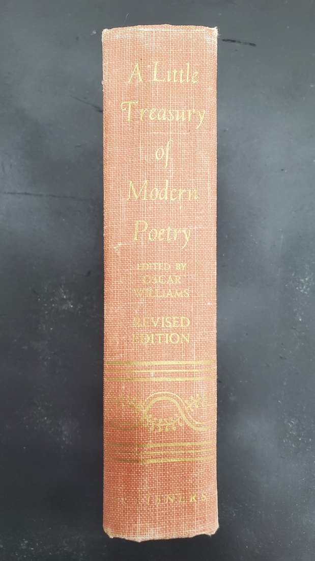 A Little Treasury of Modern Poetry (Revised Edition)